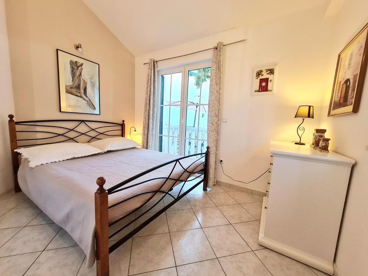 Apartment Ivana Borak Omiš Buitenkant foto